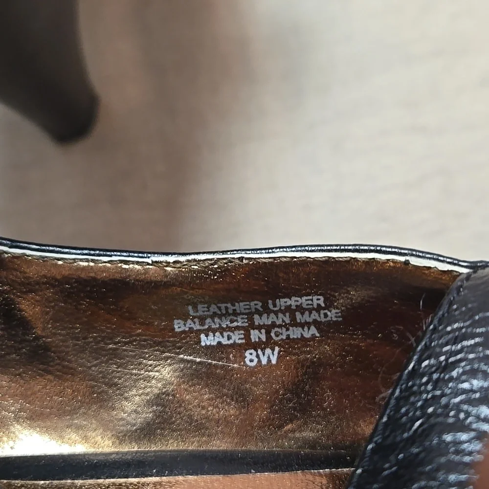 Black leather 3 inch heels size 8w,Gabriella Rocha - Picture 6 of 8